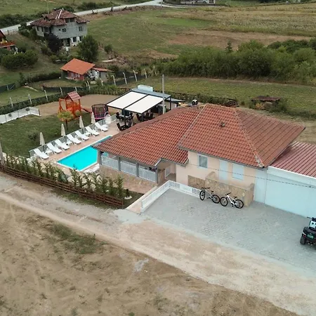 Nika Villa *